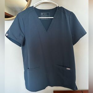 Women’s Figs Scrub Top - Casma 3-Pocket Style